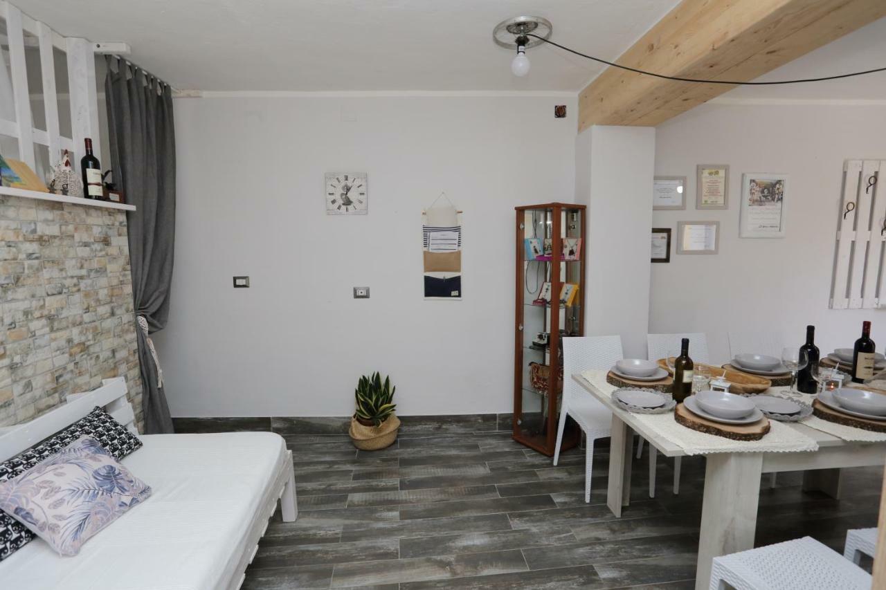 Casa Del Cicloturista Apartment Santadi Luaran gambar